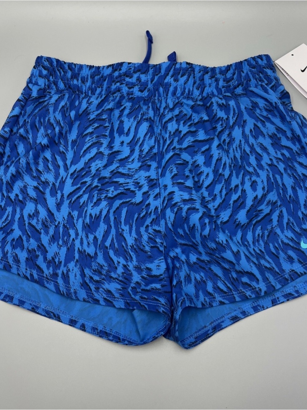 Big kids Dri-Fit LARGE Woven High-Waisted Shorts